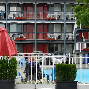*** Motel Kings Near The Falls Canada