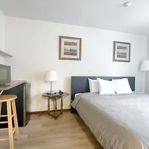 Commons 3*, Halifax Canada